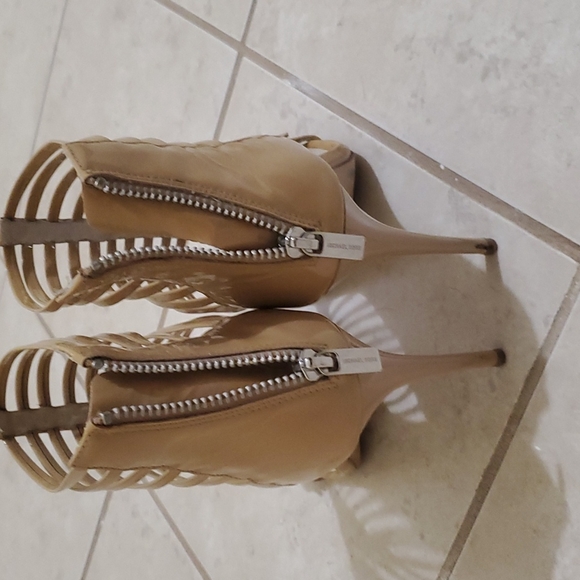 Michael Kors Gladiator sandals - Picture 5 of 8